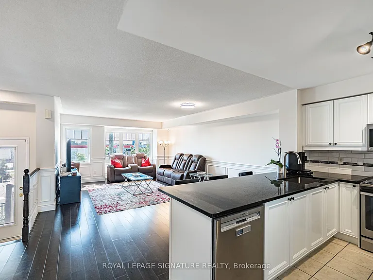 3985 Eglinton Ave W #17 — Photo 9