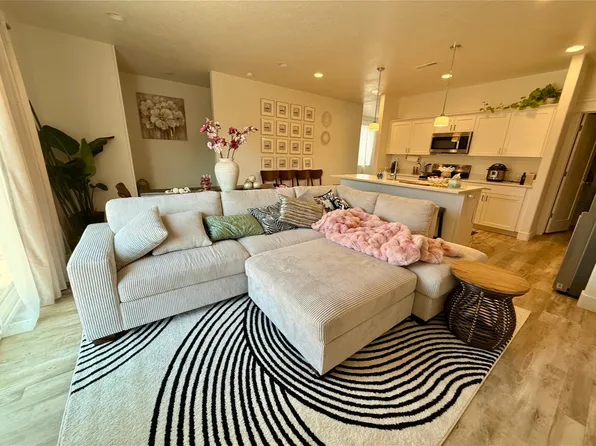 1667 W 2770 S, Syracuse, UT 84075