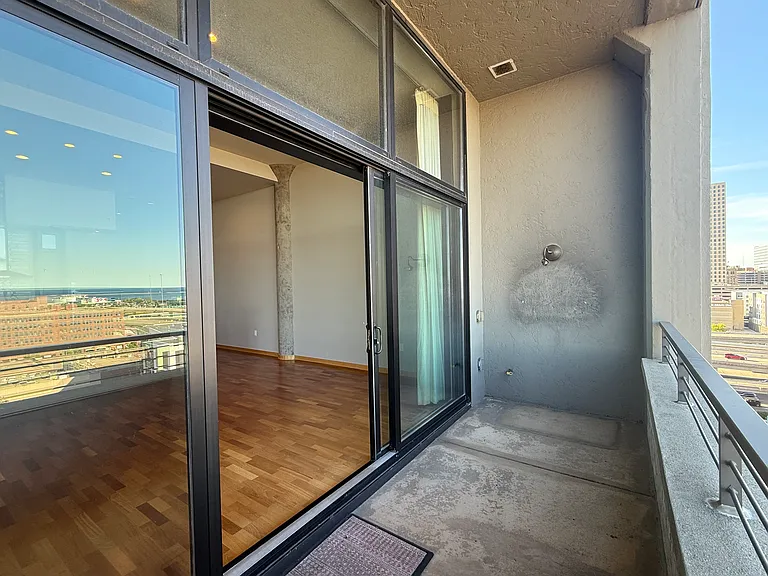 320 E Buffalo St #803 — Photo 7