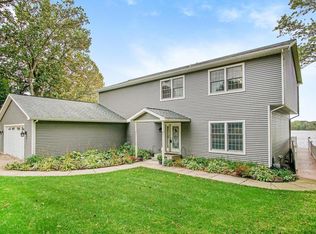 86640 60th St, Decatur, MI 49045