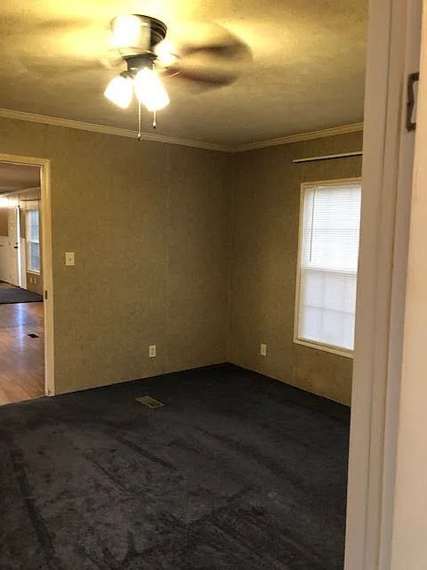 3 bed, 1216 sqft, $1,250 — Photo 2