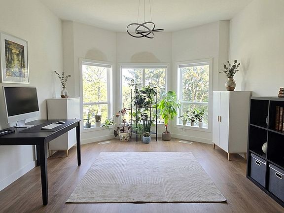 4th image of 4408 33rd St NW