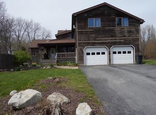 20 Elizabeth St, Oswego, NY 13126