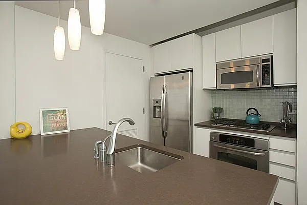 Sold by Platinum Properties | media 8