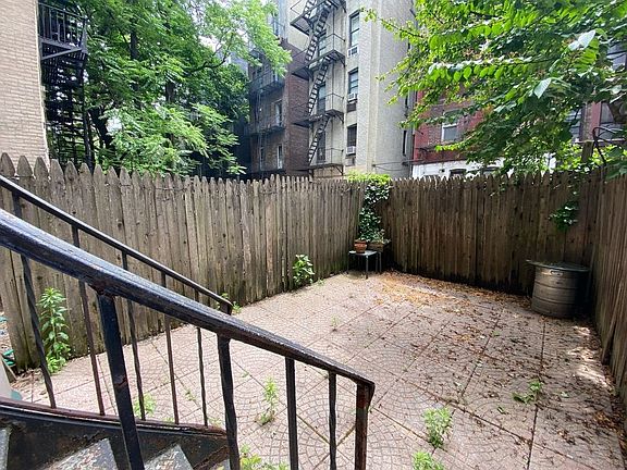 4th image of 512 E 82nd St APT 1D