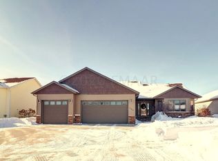 742 8th Ave S, Casselton, ND 58012