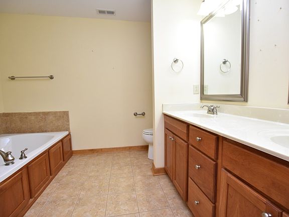 5th image of 151 White Water Dr