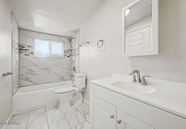 3762 E 22nd St #B — Photo 14