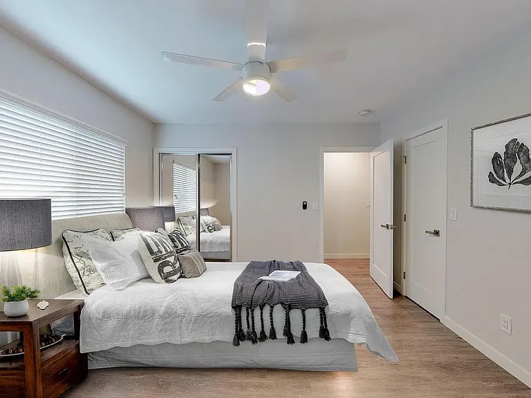 5060 Hazeltine Ave #18 — Photo 10