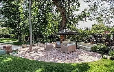 5th image of 5250 Louise Ave #2