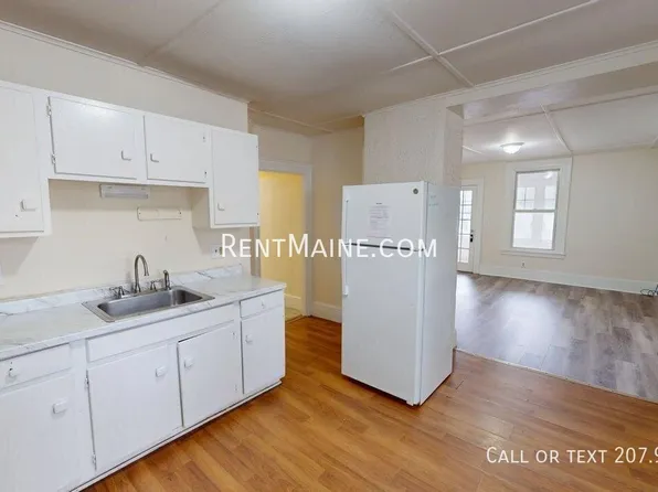 276 Main St, Waterville, ME