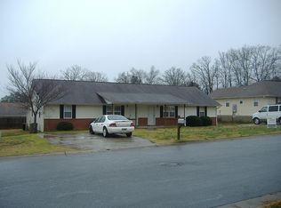 1113 Gliding Ln, Monroe, GA 30655