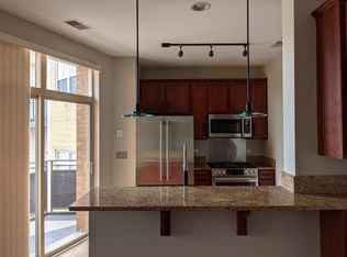 2923 N Clybourn Ave UNIT 402, Chicago, IL 60618