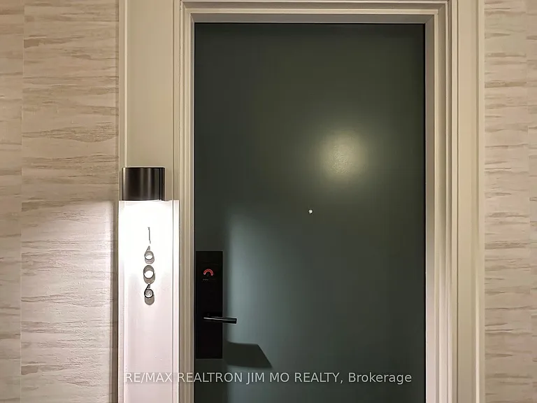 18 Holmes Ave #1606 — Photo 15