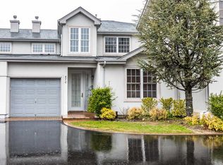670 Verona Dr, Melville, NY 11747