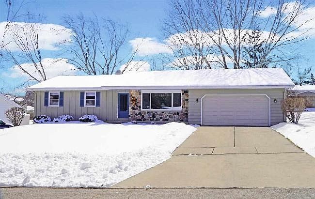 1st image of 2319 Dartmouth Dr