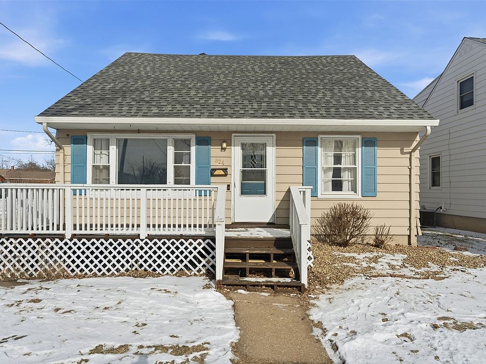 1st image of 624 40th St NE