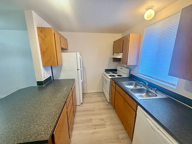 3415 S 48th St #D — Photo 5