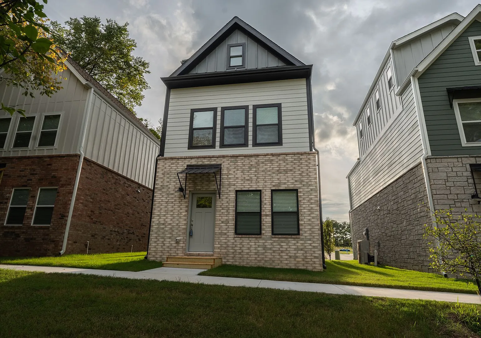 2 BR Townhomes — Photo 1
