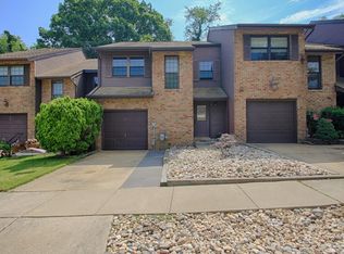 49 Lafayette Ln, Cherry Hill, NJ 08003