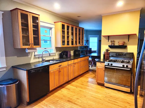 83 Harlow St Floor 1, Arlington, MA 02474