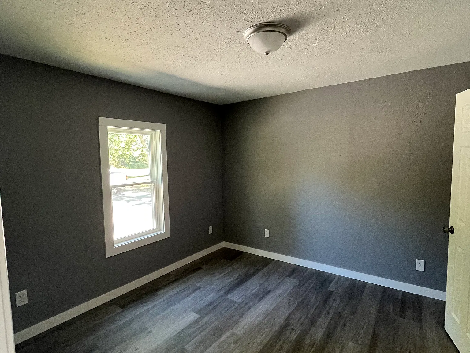 2 bed, 900 sqft, $950 — Photo 3