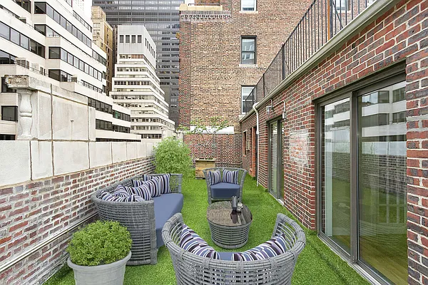 Rented by Compass | media 12