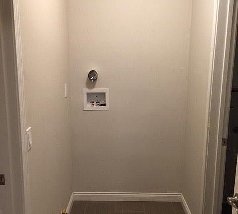 5th image of 10939 Moorpark St