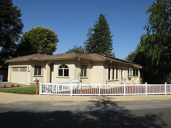 2nd image of 861 Chimalus Dr