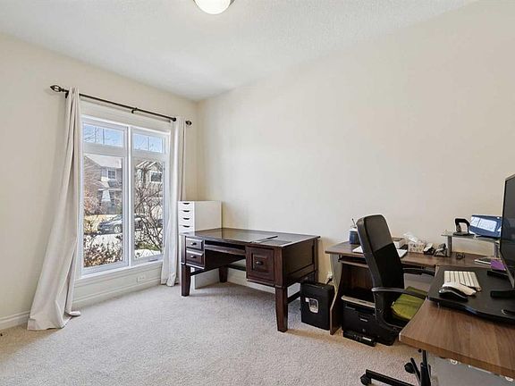 4th image of 103 W Coach Way SW