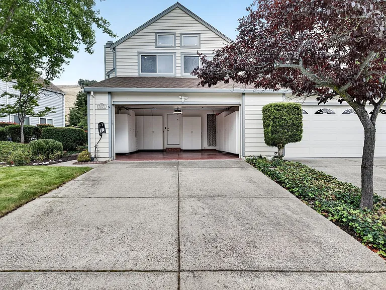 1830 Mockingbird Pl — Photo 35
