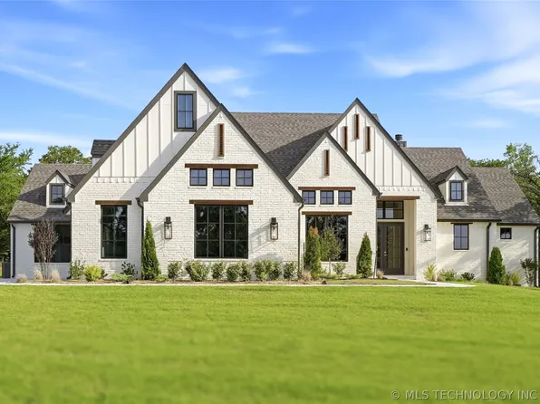 2714 Hickory Ridge Dr, Sapulpa, OK 74066