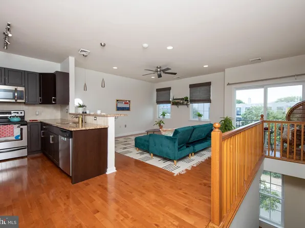 705 Brown St #B, Philadelphia, PA 19123