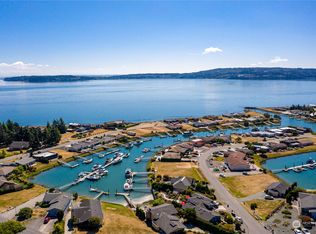 2268 Marinerbeach Dr, Oak Harbor, WA 98277