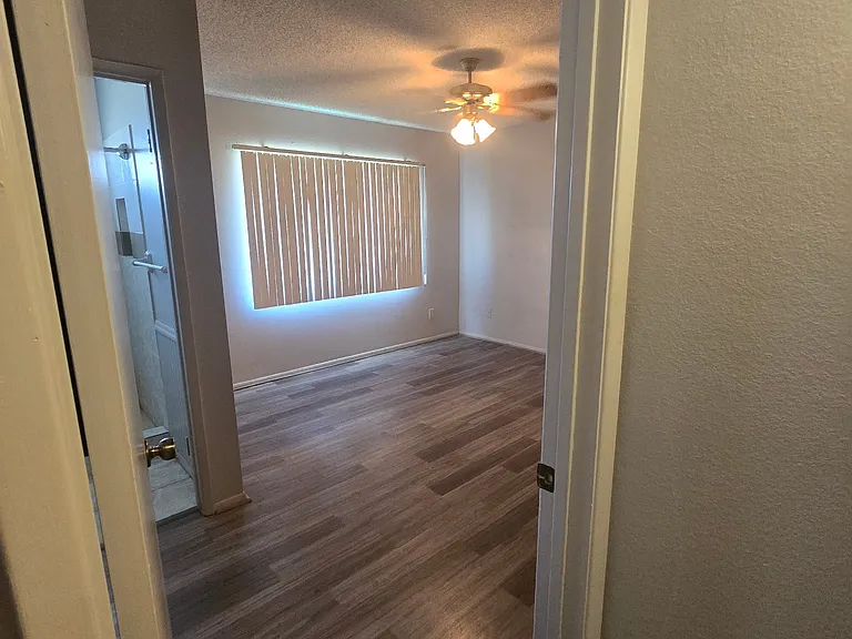 2932 E Pershing Ave — Photo 6