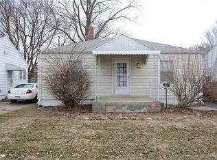 1536 E Vanderhoof St, Decatur, IL 62521