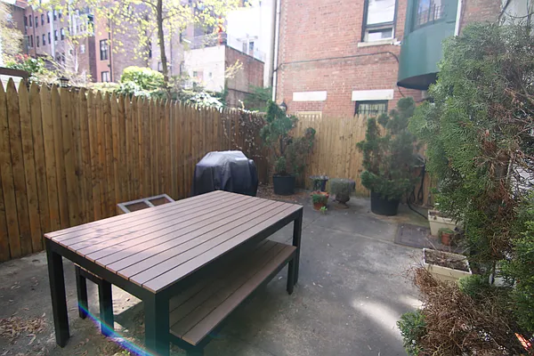 Rented by America Mecca Realty LLC | media 22