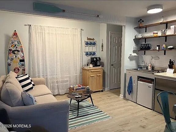 4th image of 14 Bay Boulevard #6