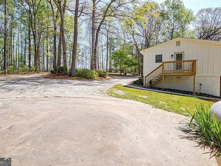 140 Mary Freeman Rd — Photo 52