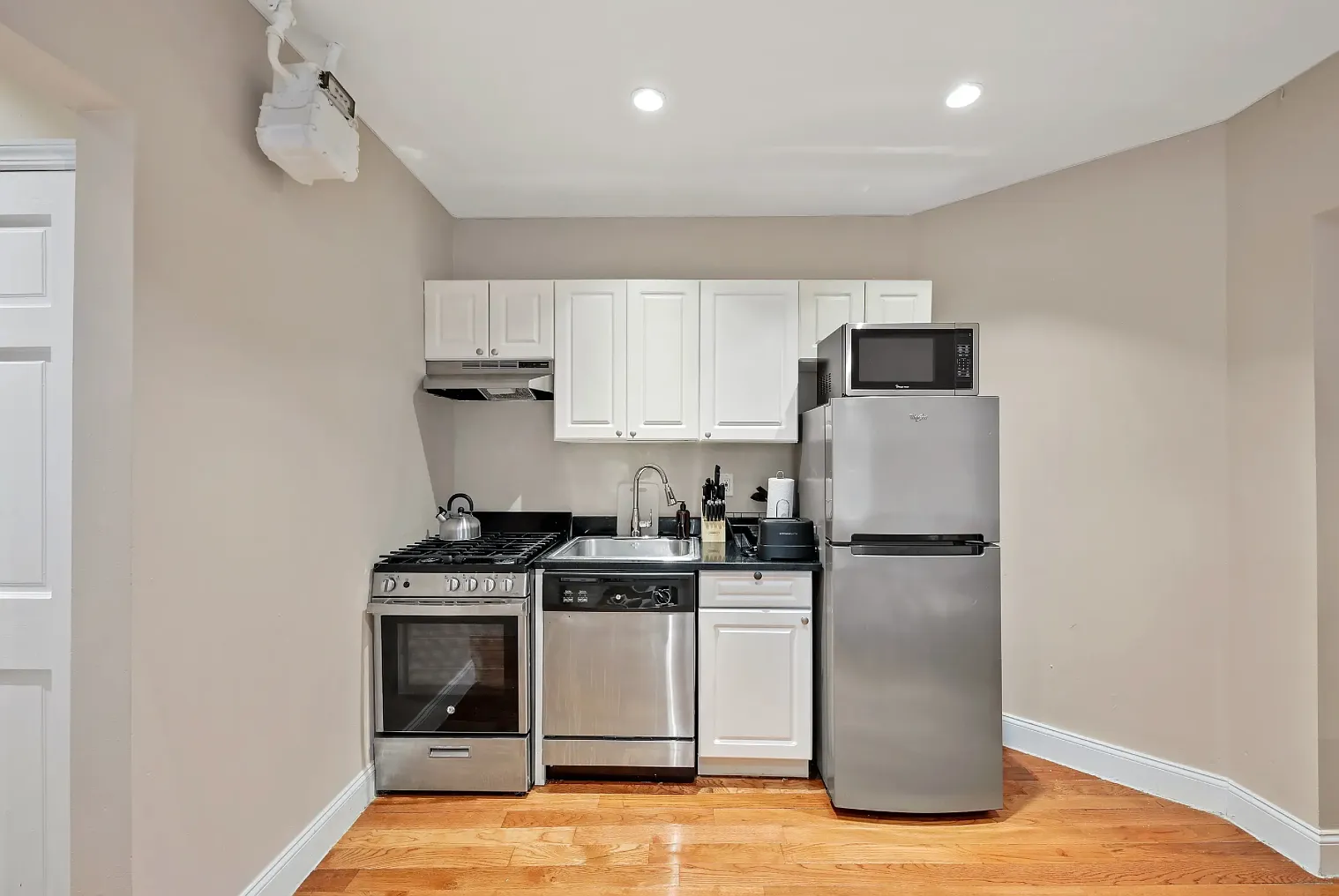 23 East 109th Street — Photo 2