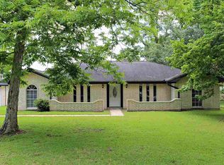 335 Neel Ave, Rose Hill Acres, TX 77657