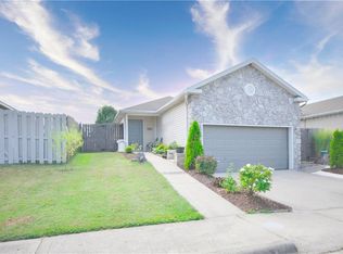 750 Bristol Cv, Springdale, AR 72764