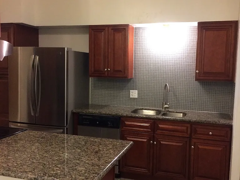 119 Vassar Ln #123 — Photo 2