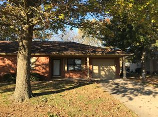 933 Cool Valley Dr, Belleville, IL 62220