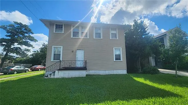 102 French St #4