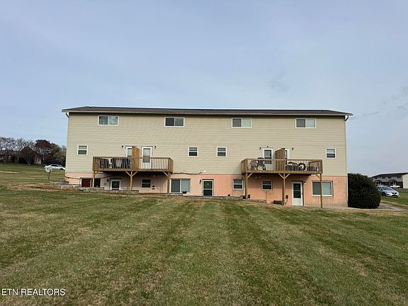 4th image of 3707 Moss Ln