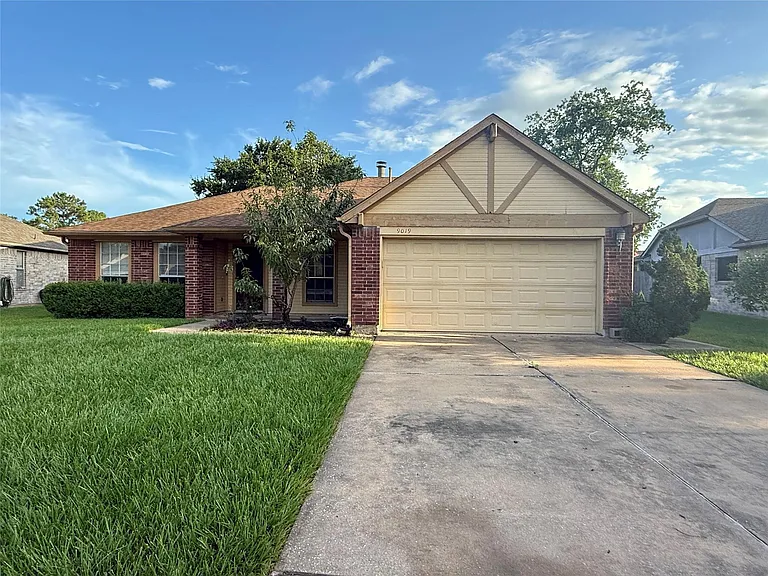 9019 Autumnsong Dr — Photo 27