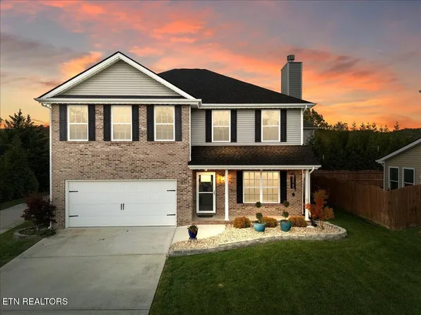 8349 Cureton Park Ln, Knoxville, TN 37931