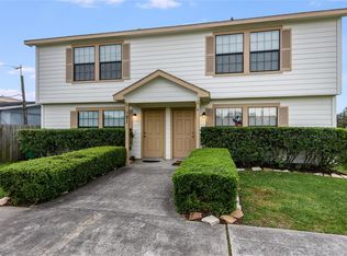 521 E House St, Alvin, TX 77511
