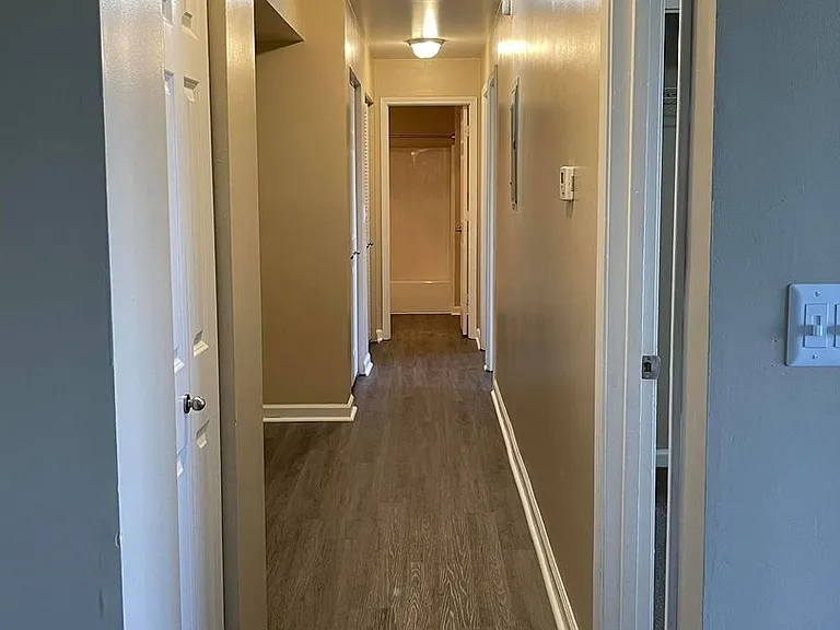 Fox Brook Apartments — Photo 36